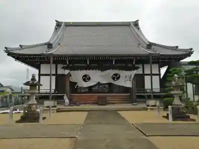 慈恩寺の本殿・本堂
