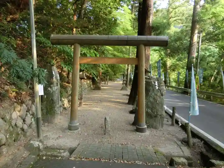 丹生川上神社(中社)の鳥居