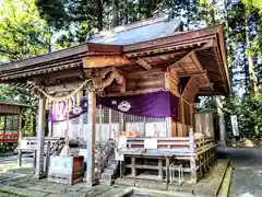 坪沼八幡神社の本殿