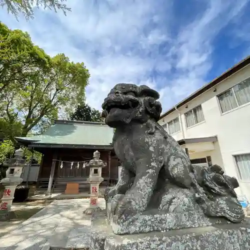 安房神社の狛犬