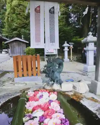 立志神社の手水舎