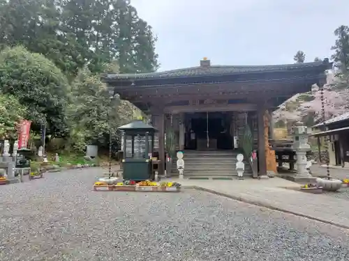 法泉寺の本殿・本堂