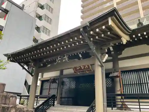 善導寺の本殿