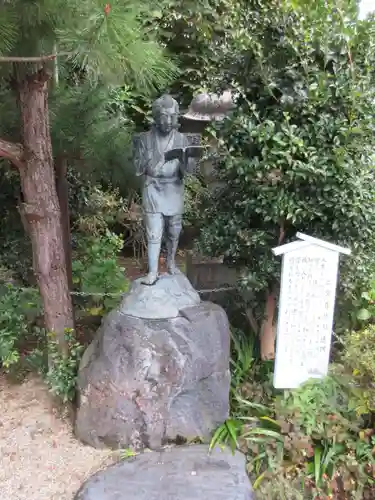 今市報徳二宮神社の像