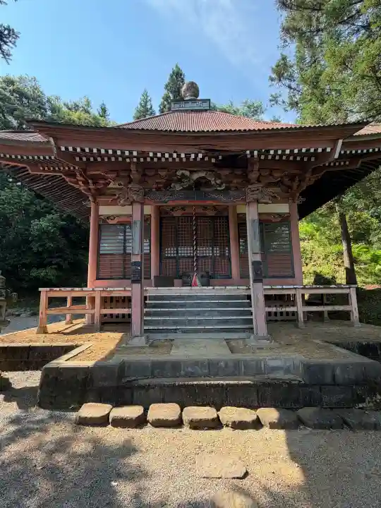 観音寺の{uncategorized: "未分類", other: "その他", undefined: "問題あり", building: "その他建物", grave: "お墓", sacred_gate: "鳥居", guardian: "狛犬", statue: "像", buddha: "仏像", history: "歴史", nature: "自然", garden: "庭園", animal: "動物", pagoda: "塔", temizu: "手水舎", mountain_gate: "山門・神門", sanctuary: "本殿・本堂", subordinate: "末社・摂社", art: "芸術", scenery: "景色", jizo: "地蔵", ema: "絵馬", goshuin: "御朱印", omikuji: "おみくじ", items: "授与品その他", amulet: "お守り", goshuincho: "御朱印帳", eats: "食事", festival: "お祭り", votive_dance: "神楽", shichigosan: "七五三参", wedding: "結婚式", experience: "体験その他", initially: "初詣", around: "周辺", anti_infection: "感染症対策"}