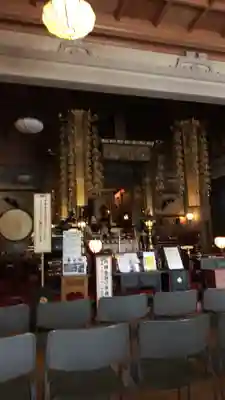 成田山札幌別院新栄寺の本殿・本堂