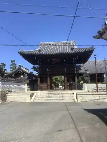 常楽寺の山門