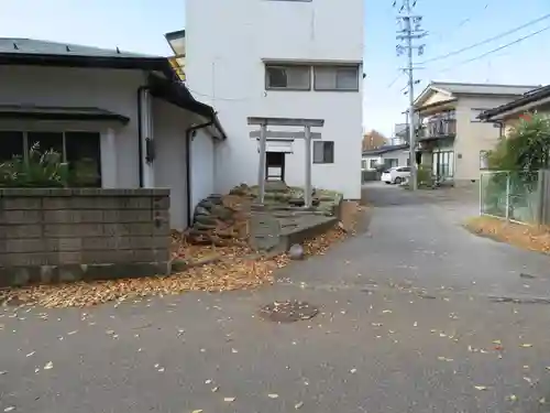 筑摩神社の建物その他