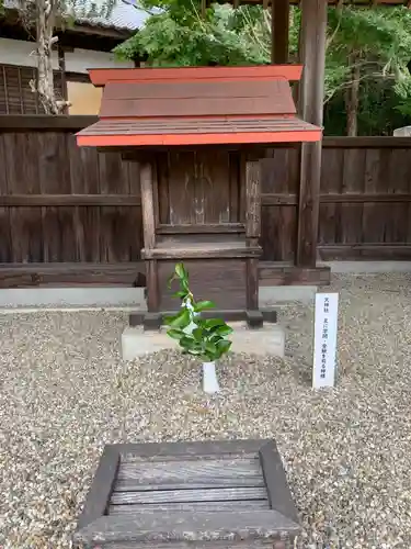 八柱社の末社・摂社