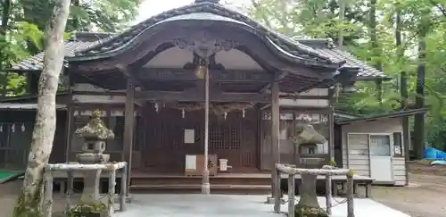 諏訪神社の本殿・本堂