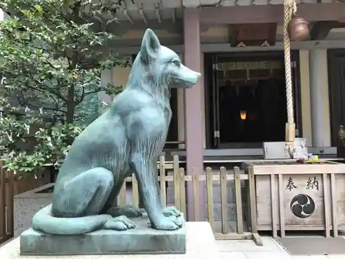 宮益御嶽神社の狛犬