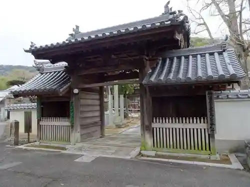 西教寺の山門・神門