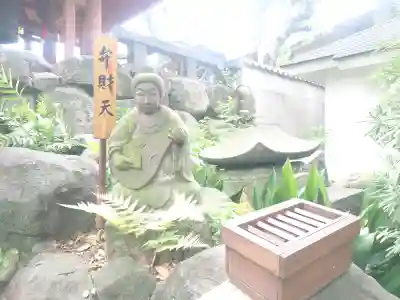 品川寺の{uncategorized: "未分類", other: "その他", undefined: "問題あり", building: "その他建物", grave: "お墓", sacred_gate: "鳥居", guardian: "狛犬", statue: "像", buddha: "仏像", history: "歴史", nature: "自然", garden: "庭園", animal: "動物", pagoda: "塔", temizu: "手水舎", mountain_gate: "山門・神門", sanctuary: "本殿・本堂", subordinate: "末社・摂社", art: "芸術", scenery: "景色", jizo: "地蔵", ema: "絵馬", goshuin: "御朱印", omikuji: "おみくじ", items: "授与品その他", amulet: "お守り", goshuincho: "御朱印帳", eats: "食事", festival: "お祭り", votive_dance: "神楽", shichigosan: "七五三参", wedding: "結婚式", experience: "体験その他", initially: "初詣", around: "周辺", anti_infection: "感染症対策"}