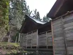 八海山尊神社の建物その他