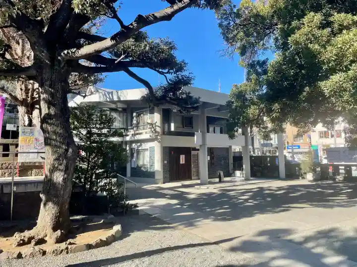 大鳥神社の{uncategorized: "未分類", other: "その他", undefined: "問題あり", building: "その他建物", grave: "お墓", sacred_gate: "鳥居", guardian: "狛犬", statue: "像", buddha: "仏像", history: "歴史", nature: "自然", garden: "庭園", animal: "動物", pagoda: "塔", temizu: "手水舎", mountain_gate: "山門・神門", sanctuary: "本殿・本堂", subordinate: "末社・摂社", art: "芸術", scenery: "景色", jizo: "地蔵", ema: "絵馬", goshuin: "御朱印", omikuji: "おみくじ", items: "授与品その他", amulet: "お守り", goshuincho: "御朱印帳", eats: "食事", festival: "お祭り", votive_dance: "神楽", shichigosan: "七五三参", wedding: "結婚式", experience: "体験その他", initially: "初詣", around: "周辺", anti_infection: "感染症対策"}