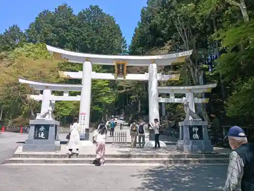 三峯神社の{uncategorized: "未分類", other: "その他", undefined: "問題あり", building: "その他建物", grave: "お墓", sacred_gate: "鳥居", guardian: "狛犬", statue: "像", buddha: "仏像", history: "歴史", nature: "自然", garden: "庭園", animal: "動物", pagoda: "塔", temizu: "手水舎", mountain_gate: "山門・神門", sanctuary: "本殿・本堂", subordinate: "末社・摂社", art: "芸術", scenery: "景色", jizo: "地蔵", ema: "絵馬", goshuin: "御朱印", omikuji: "おみくじ", items: "授与品その他", amulet: "お守り", goshuincho: "御朱印帳", eats: "食事", festival: "お祭り", votive_dance: "神楽", shichigosan: "七五三参", wedding: "結婚式", experience: "体験その他", initially: "初詣", around: "周辺", anti_infection: "感染症対策"}