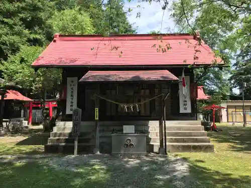 白山神社の本殿