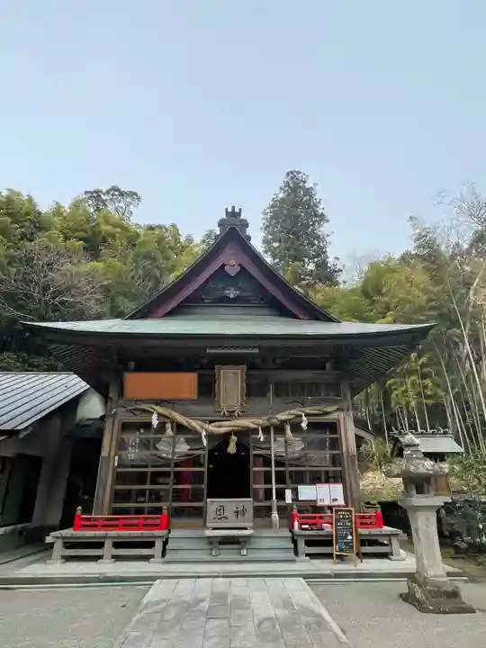 雲八幡宮の本殿・本堂