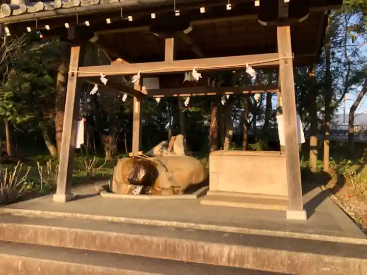 河桁御河辺神社の手水舎