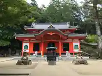 中山寺奥之院の本殿・本堂