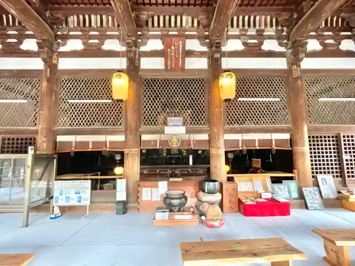 鶴林寺の本殿・本堂