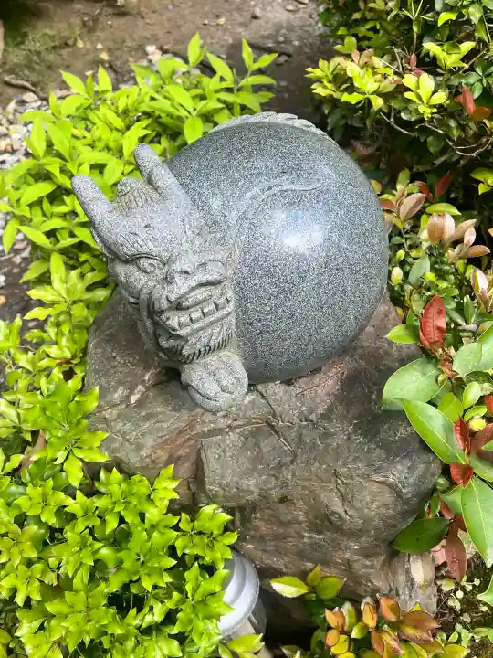 伏見神宝神社の{uncategorized: "未分類", other: "その他", undefined: "問題あり", building: "その他建物", grave: "お墓", sacred_gate: "鳥居", guardian: "狛犬", statue: "像", buddha: "仏像", history: "歴史", nature: "自然", garden: "庭園", animal: "動物", pagoda: "塔", temizu: "手水舎", mountain_gate: "山門・神門", sanctuary: "本殿・本堂", subordinate: "末社・摂社", art: "芸術", scenery: "景色", jizo: "地蔵", ema: "絵馬", goshuin: "御朱印", omikuji: "おみくじ", items: "授与品その他", amulet: "お守り", goshuincho: "御朱印帳", eats: "食事", festival: "お祭り", votive_dance: "神楽", shichigosan: "七五三参", wedding: "結婚式", experience: "体験その他", initially: "初詣", around: "周辺", anti_infection: "感染症対策"}