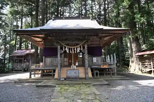 坪沼八幡神社の本殿・本堂