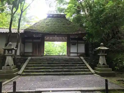 法然院の山門・神門