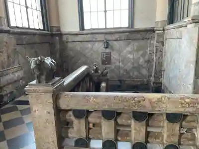 築地本願寺（本願寺築地別院）の{uncategorized: "未分類", other: "その他", undefined: "問題あり", building: "その他建物", grave: "お墓", sacred_gate: "鳥居", guardian: "狛犬", statue: "像", buddha: "仏像", history: "歴史", nature: "自然", garden: "庭園", animal: "動物", pagoda: "塔", temizu: "手水舎", mountain_gate: "山門・神門", sanctuary: "本殿・本堂", subordinate: "末社・摂社", art: "芸術", scenery: "景色", jizo: "地蔵", ema: "絵馬", goshuin: "御朱印", omikuji: "おみくじ", items: "授与品その他", amulet: "お守り", goshuincho: "御朱印帳", eats: "食事", festival: "お祭り", votive_dance: "神楽", shichigosan: "七五三参", wedding: "結婚式", experience: "体験その他", initially: "初詣", around: "周辺", anti_infection: "感染症対策"}