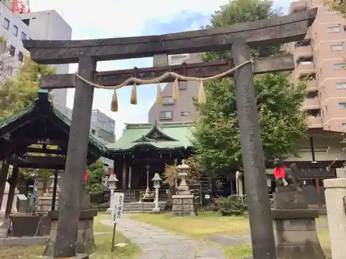 千束稲荷神社の鳥居