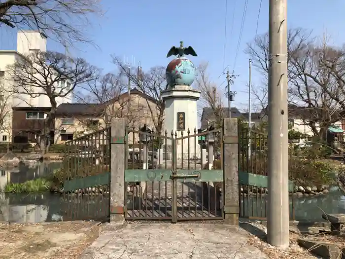 櫟原神社の建物その他