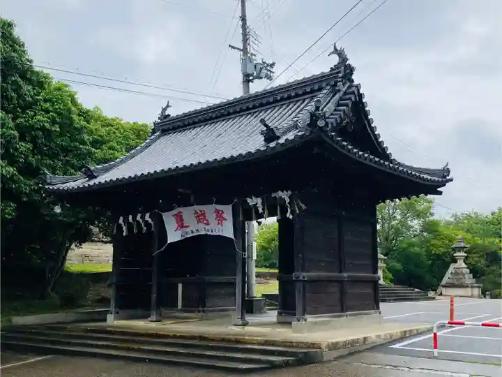 日岡神社の山門・神門