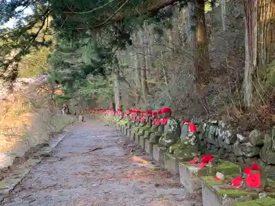 慈雲寺（並び地蔵　化け地蔵）の地蔵