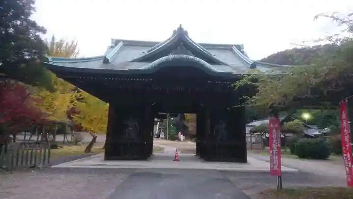 貞照寺の山門・神門