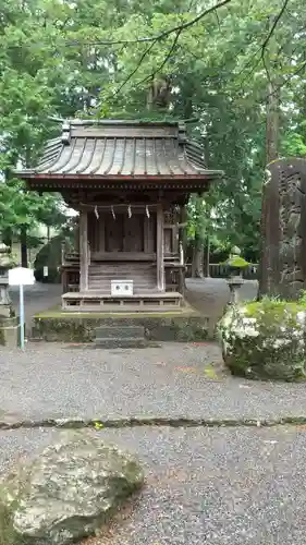淺間神社（忍野八海）の末社・摂社