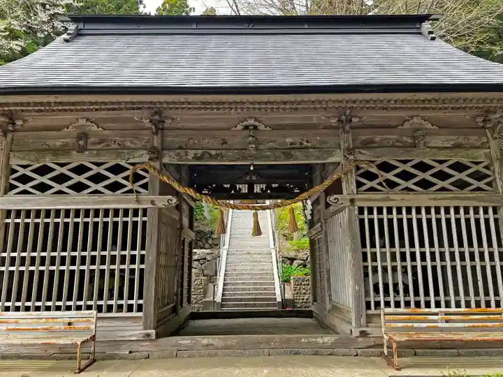 儛草神社の山門・神門