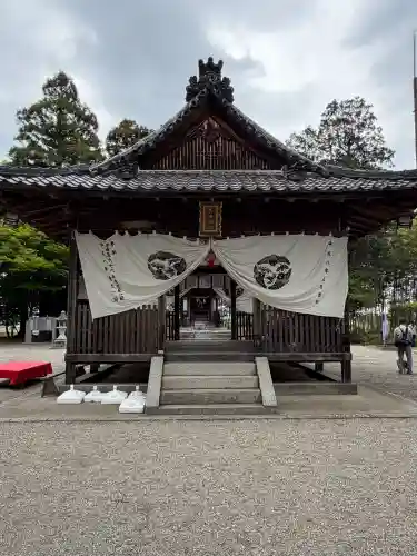 志那神社の{uncategorized: "未分類", other: "その他", undefined: "問題あり", building: "その他建物", grave: "お墓", sacred_gate: "鳥居", guardian: "狛犬", statue: "像", buddha: "仏像", history: "歴史", nature: "自然", garden: "庭園", animal: "動物", pagoda: "塔", temizu: "手水舎", mountain_gate: "山門・神門", sanctuary: "本殿・本堂", subordinate: "末社・摂社", art: "芸術", scenery: "景色", jizo: "地蔵", ema: "絵馬", goshuin: "御朱印", omikuji: "おみくじ", items: "授与品その他", amulet: "お守り", goshuincho: "御朱印帳", eats: "食事", festival: "お祭り", votive_dance: "神楽", shichigosan: "七五三参", wedding: "結婚式", experience: "体験その他", initially: "初詣", around: "周辺", anti_infection: "感染症対策"}