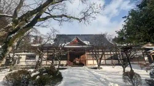 報恩寺の{uncategorized: "未分類", other: "その他", undefined: "問題あり", building: "その他建物", grave: "お墓", sacred_gate: "鳥居", guardian: "狛犬", statue: "像", buddha: "仏像", history: "歴史", nature: "自然", garden: "庭園", animal: "動物", pagoda: "塔", temizu: "手水舎", mountain_gate: "山門・神門", sanctuary: "本殿・本堂", subordinate: "末社・摂社", art: "芸術", scenery: "景色", jizo: "地蔵", ema: "絵馬", goshuin: "御朱印", omikuji: "おみくじ", items: "授与品その他", amulet: "お守り", goshuincho: "御朱印帳", eats: "食事", festival: "お祭り", votive_dance: "神楽", shichigosan: "七五三参", wedding: "結婚式", experience: "体験その他", initially: "初詣", around: "周辺", anti_infection: "感染症対策"}
