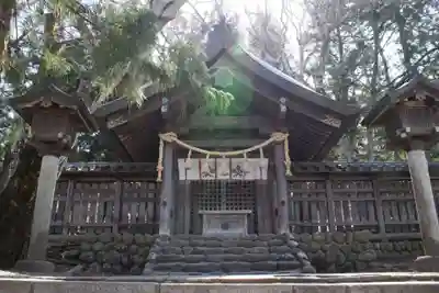 諏訪大社上社前宮の本殿・本堂