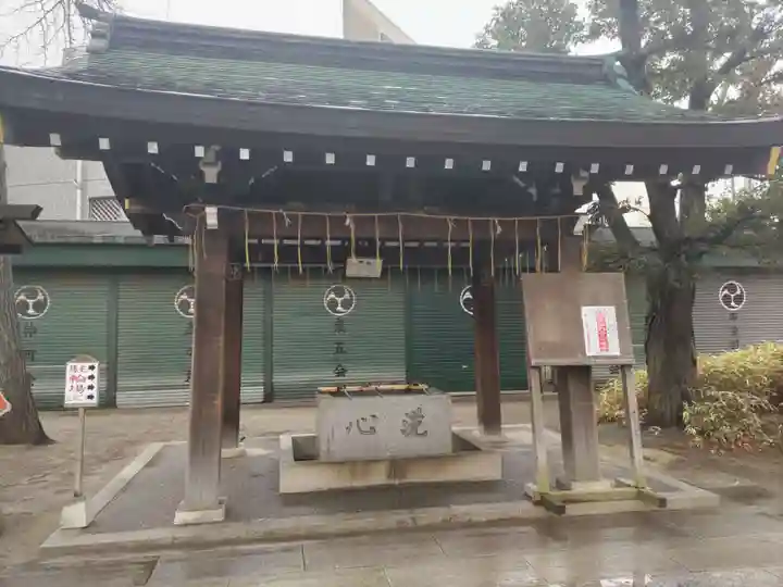 亀有香取神社の手水舎