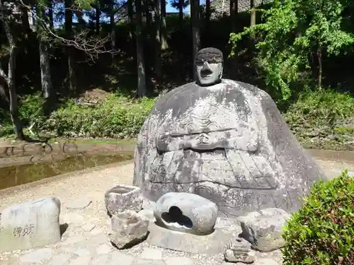 諏訪大社上社前宮の仏像