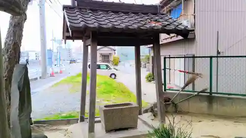 八坂瓊神社（王塚古墳跡）の手水舎