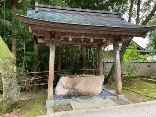 松江城山稲荷神社の手水舎