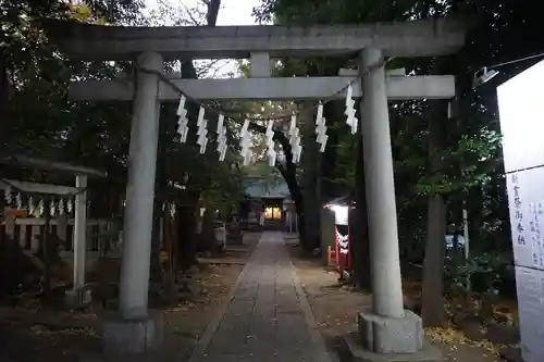 神明氷川神社の鳥居