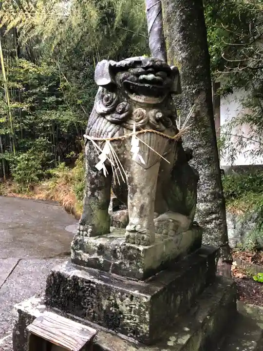 宇佐八幡神社の狛犬