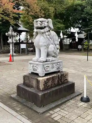 鳥海月山両所宮の狛犬