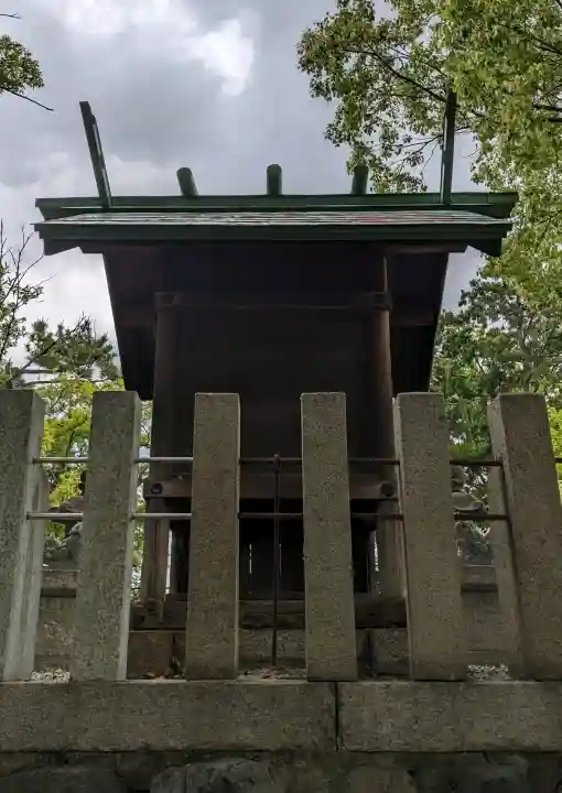 神明社(東お宮)の{uncategorized: "未分類", other: "その他", undefined: "問題あり", building: "その他建物", grave: "お墓", sacred_gate: "鳥居", guardian: "狛犬", statue: "像", buddha: "仏像", history: "歴史", nature: "自然", garden: "庭園", animal: "動物", pagoda: "塔", temizu: "手水舎", mountain_gate: "山門・神門", sanctuary: "本殿・本堂", subordinate: "末社・摂社", art: "芸術", scenery: "景色", jizo: "地蔵", ema: "絵馬", goshuin: "御朱印", omikuji: "おみくじ", items: "授与品その他", amulet: "お守り", goshuincho: "御朱印帳", eats: "食事", festival: "お祭り", votive_dance: "神楽", shichigosan: "七五三参", wedding: "結婚式", experience: "体験その他", initially: "初詣", around: "周辺", anti_infection: "感染症対策"}