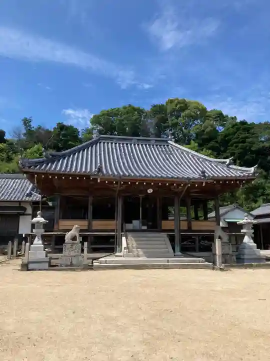 八幡神社の本殿・本堂