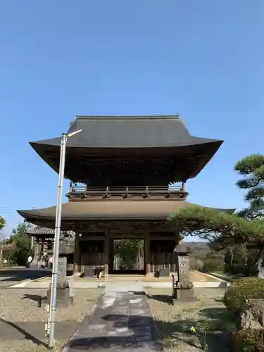 真高寺の山門