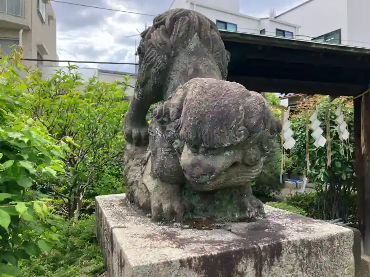葛原神社の{uncategorized: "未分類", other: "その他", undefined: "問題あり", building: "その他建物", grave: "お墓", sacred_gate: "鳥居", guardian: "狛犬", statue: "像", buddha: "仏像", history: "歴史", nature: "自然", garden: "庭園", animal: "動物", pagoda: "塔", temizu: "手水舎", mountain_gate: "山門・神門", sanctuary: "本殿・本堂", subordinate: "末社・摂社", art: "芸術", scenery: "景色", jizo: "地蔵", ema: "絵馬", goshuin: "御朱印", omikuji: "おみくじ", items: "授与品その他", amulet: "お守り", goshuincho: "御朱印帳", eats: "食事", festival: "お祭り", votive_dance: "神楽", shichigosan: "七五三参", wedding: "結婚式", experience: "体験その他", initially: "初詣", around: "周辺", anti_infection: "感染症対策"}
